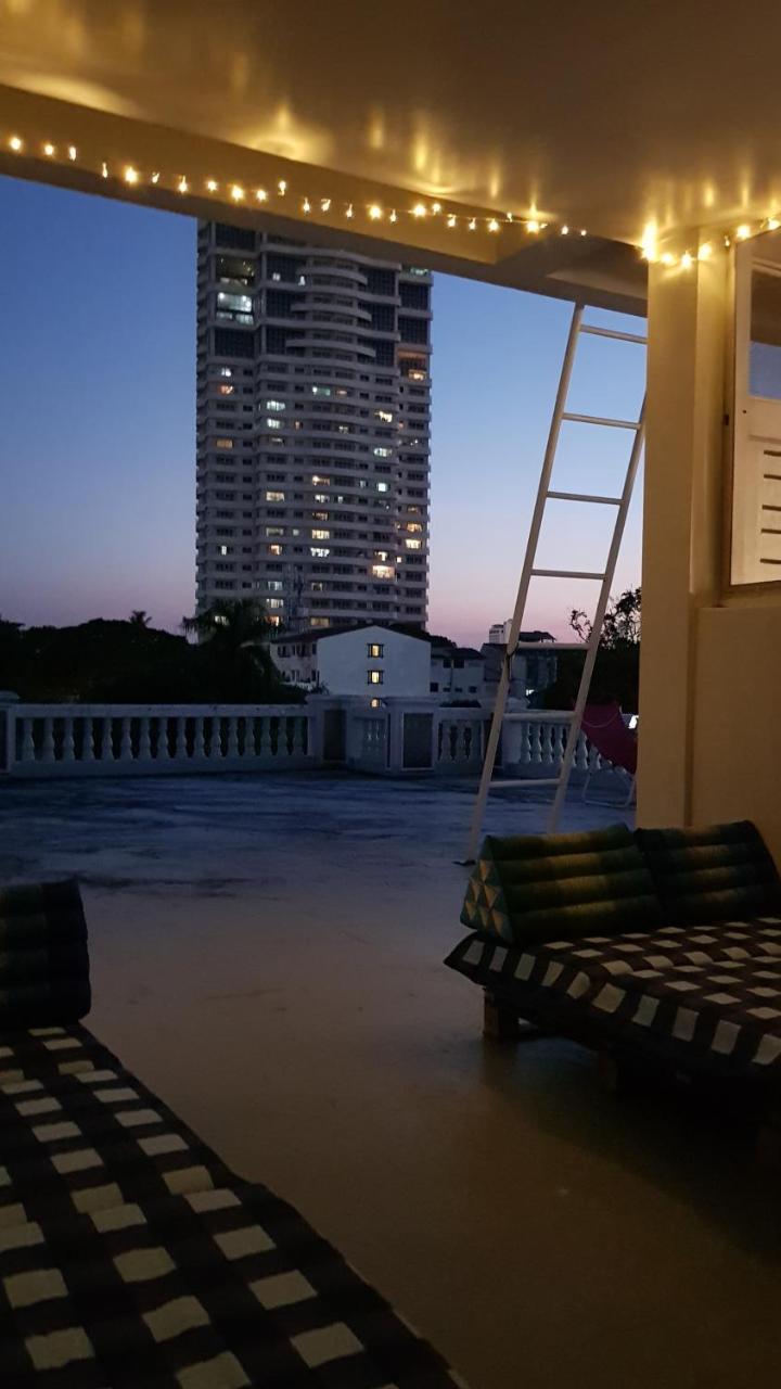 Отель Doubletree House Чиангмай Экстерьер фото